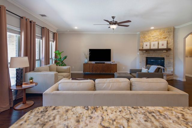 815 Chestnut Grove Drive, Cleburne, TX 76033