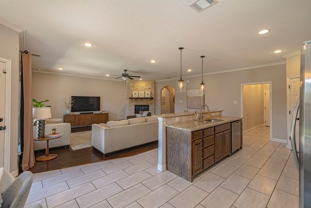 815 Chestnut Grove Drive, Cleburne, TX 76033