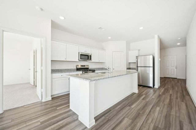 7707 Enchanted Pearl Drive, Angleton, TX 77515