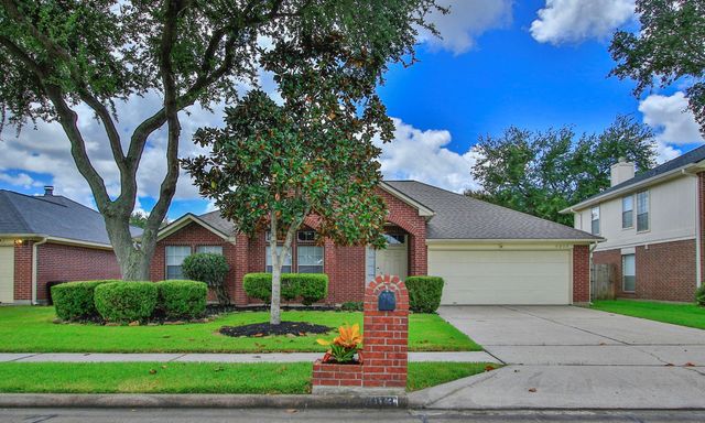 5013 Parkcrest Drive, La Porte, TX 77571