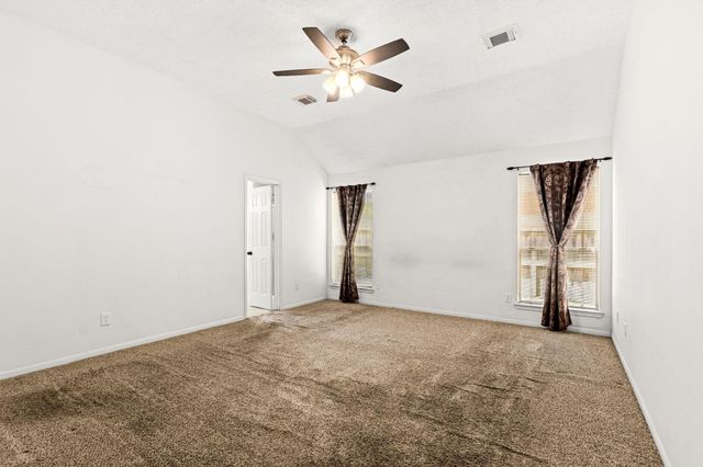 5013 Parkcrest Drive, La Porte, TX 77571
