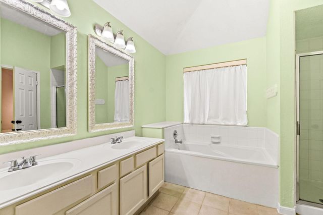 5013 Parkcrest Drive, La Porte, TX 77571