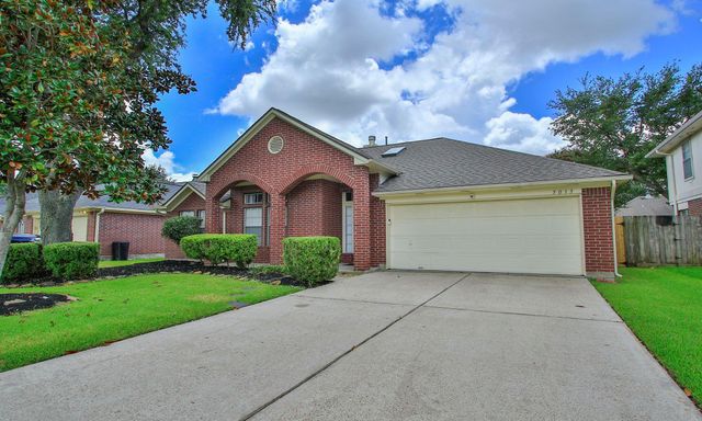 5013 Parkcrest Drive, La Porte, TX 77571