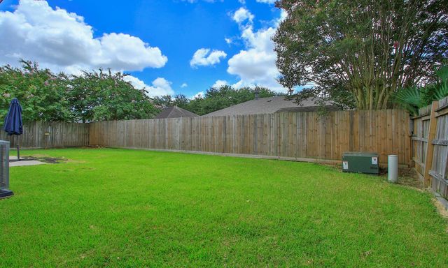 5013 Parkcrest Drive, La Porte, TX 77571