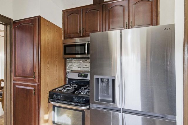 1314 N HARRIMAN STREET, Appleton, WI 54911