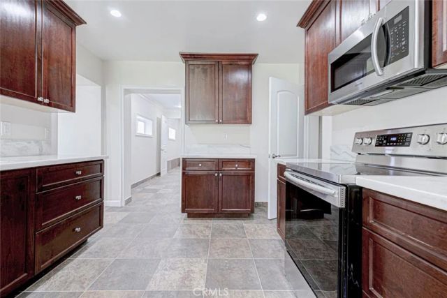 27506 Oak Spring Canyon Road, Canyon Country, CA 91387