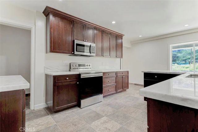 27506 Oak Spring Canyon Road, Canyon Country, CA 91387