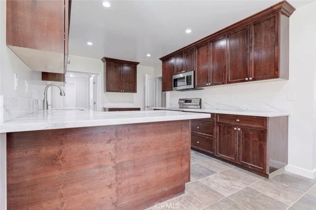 27506 Oak Spring Canyon Road, Canyon Country, CA 91387