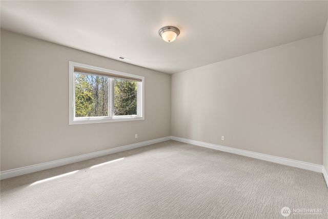 818 Windsor Drive SE, Sammamish, WA 98074