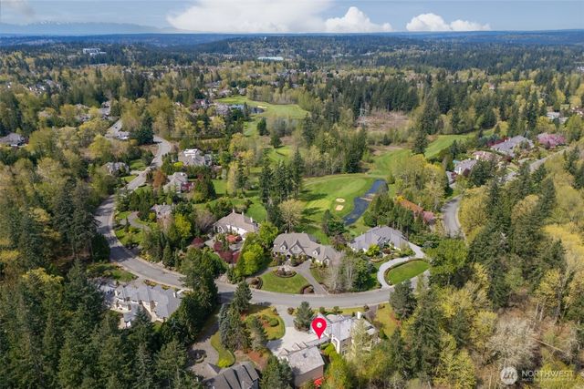 818 Windsor Drive SE, Sammamish, WA 98074