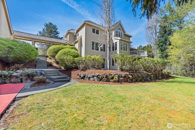 818 Windsor Drive SE, Sammamish, WA 98074