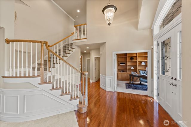 818 Windsor Drive SE, Sammamish, WA 98074