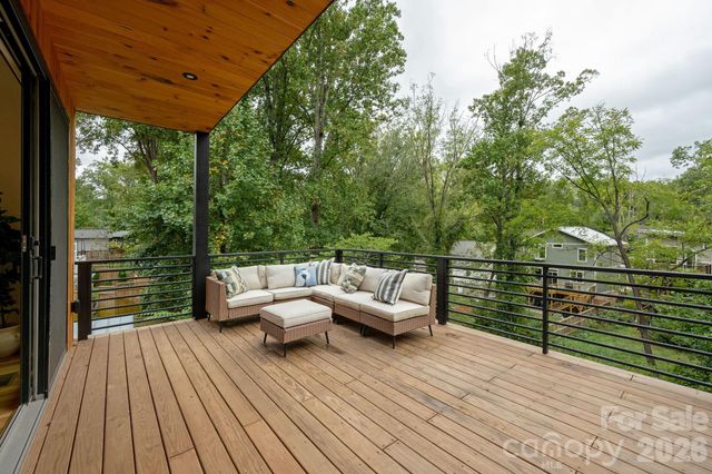 2 Davenport Place, Asheville, NC 28806