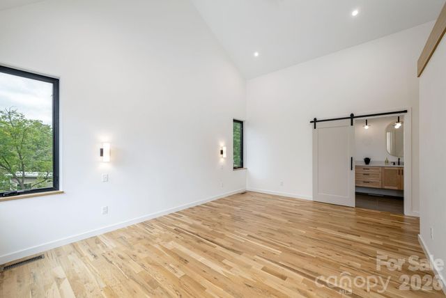2 Davenport Place, Asheville, NC 28806
