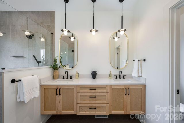 2 Davenport Place, Asheville, NC 28806