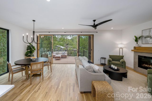 2 Davenport Place, Asheville, NC 28806