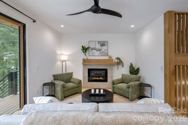 2 Davenport Place, Asheville, NC 28806