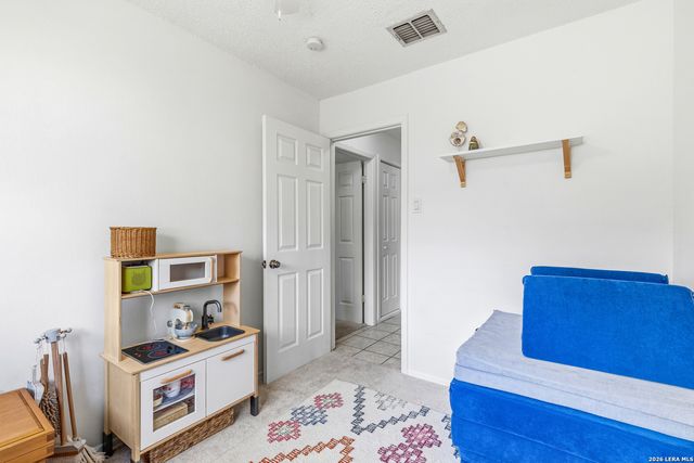 9751 Hidden Rock, San Antonio, TX 78250