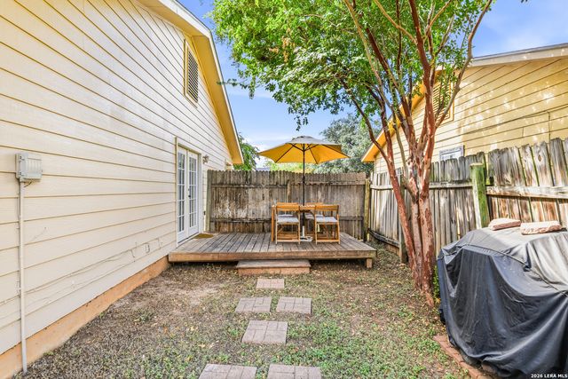 9751 Hidden Rock, San Antonio, TX 78250