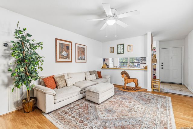 9751 Hidden Rock, San Antonio, TX 78250