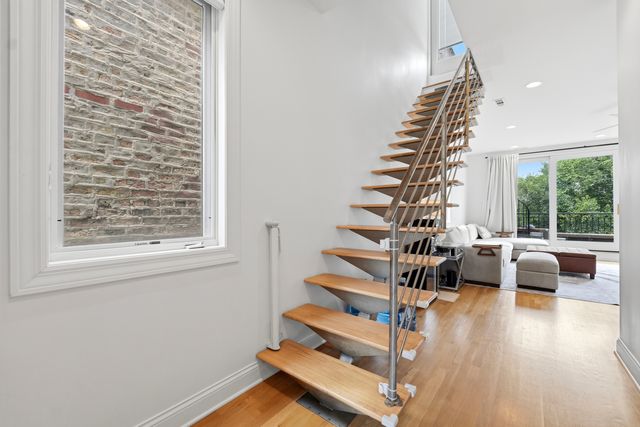611 N Noble Street 3, Chicago, IL 60642