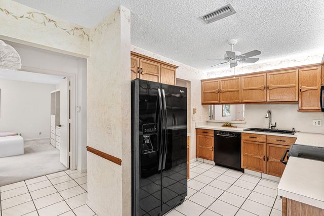 10057 Shadywood Place, Boynton Beach, FL 33437