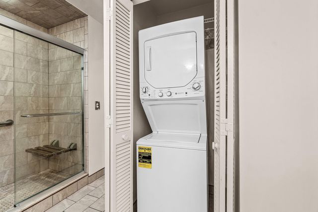 10057 Shadywood Place, Boynton Beach, FL 33437