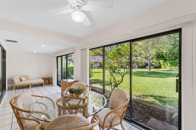 10057 Shadywood Place, Boynton Beach, FL 33437