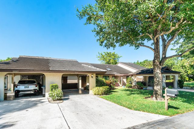 10057 Shadywood Place, Boynton Beach, FL 33437