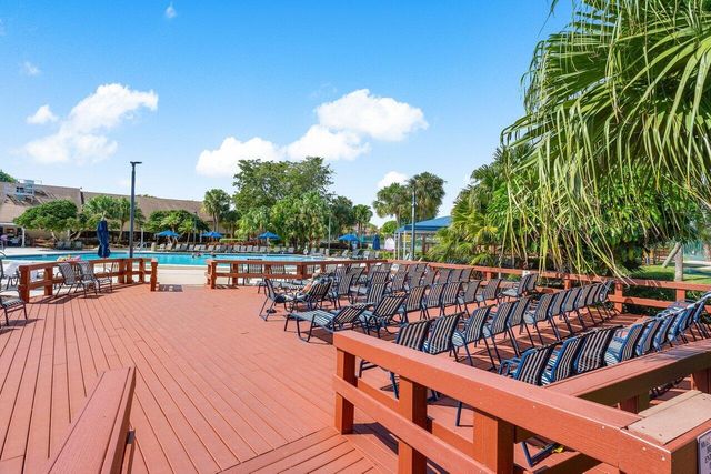 10057 Shadywood Place, Boynton Beach, FL 33437