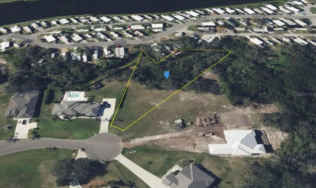 Image 2 of property listing at 6104 8TH AVENUE DRIVE NE, Bradenton, FL 34212