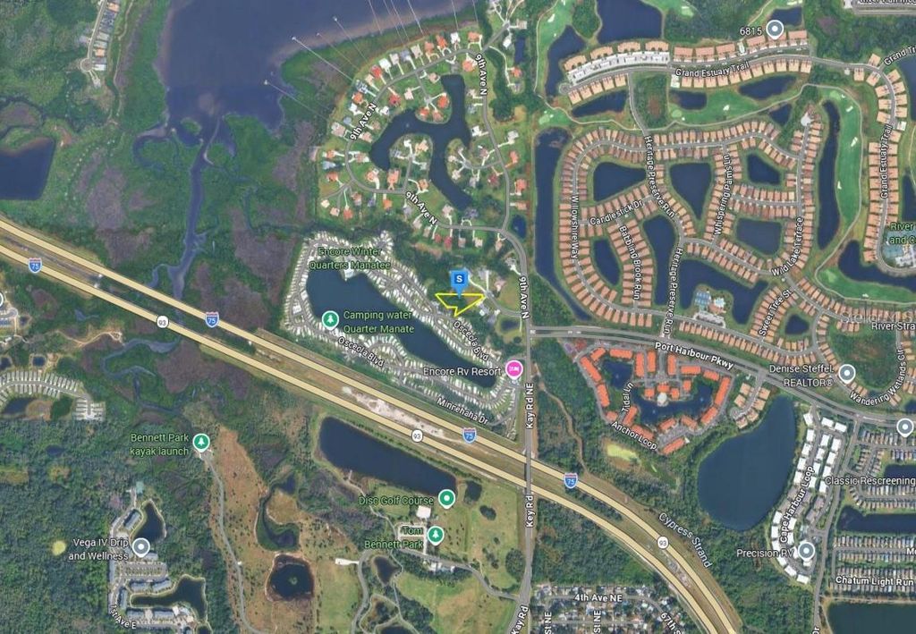 Image 3 of property listing at 6104 8TH AVENUE DRIVE NE, Bradenton, FL 34212