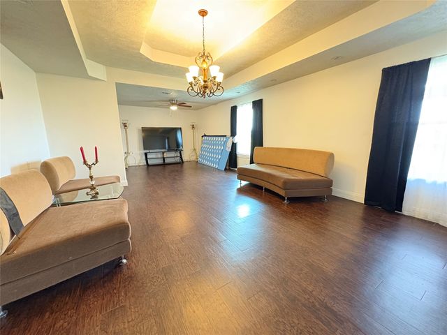 18270 County Road 4160, Frost, TX 76641