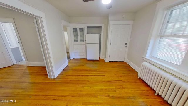 568 Park Avenue Apt 1, Albany, NY 12208