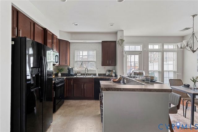 8971 Ringview Dr, Mechanicsville, VA 23116