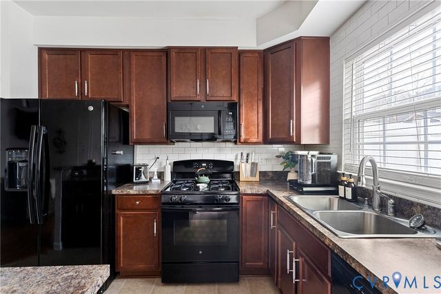 8971 Ringview Dr, Mechanicsville, VA 23116