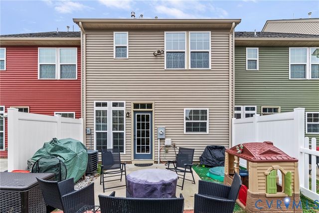 8971 Ringview Dr, Mechanicsville, VA 23116