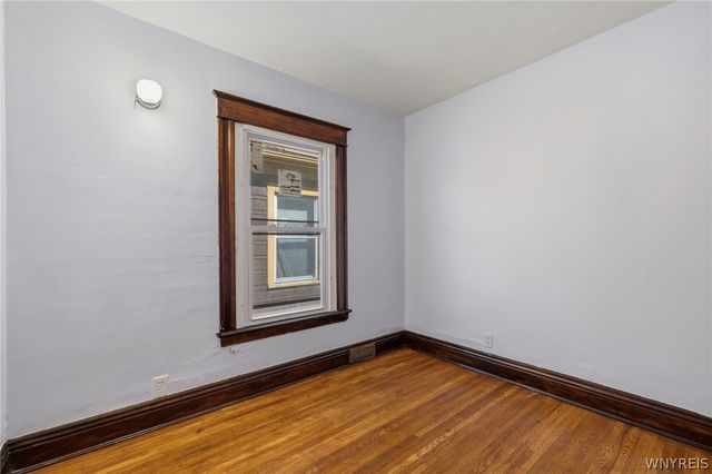 49 Brewster Street, Buffalo, NY 14214