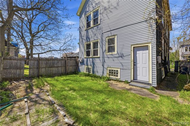 49 Brewster Street, Buffalo, NY 14214