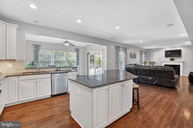 100 MARISA LN, Gilbertsville, PA 19525