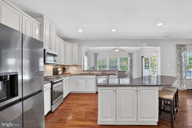 100 MARISA LN, Gilbertsville, PA 19525
