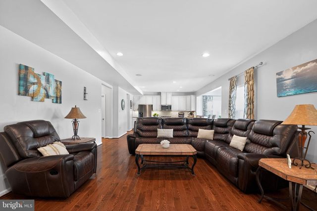 100 MARISA LN, Gilbertsville, PA 19525