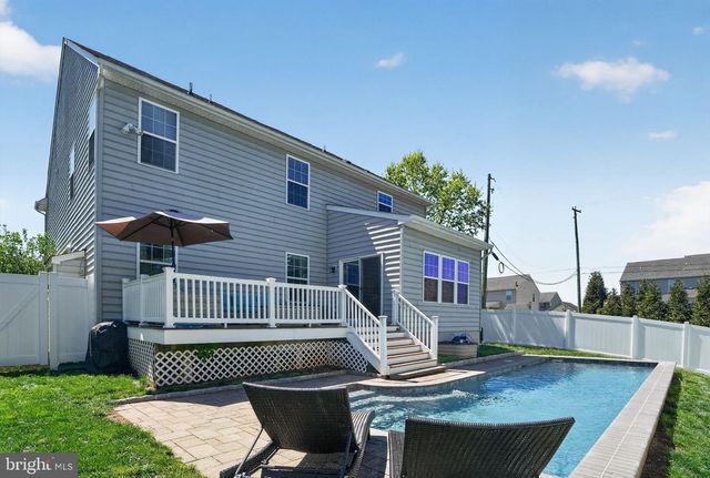 100 MARISA LN, Gilbertsville, PA 19525