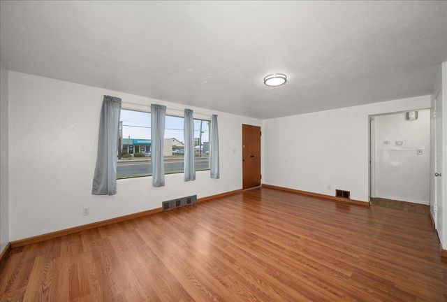 1720 E Francis Ave, Spokane, WA 99208
