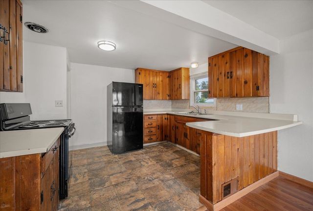 1720 E Francis Ave, Spokane, WA 99208