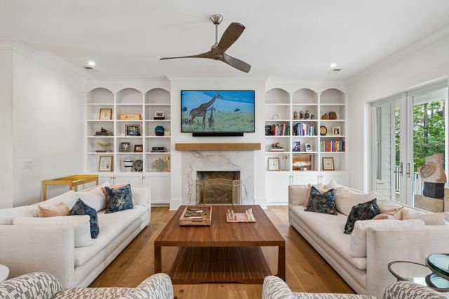260 Island Park Dr, Charleston, SC 29492