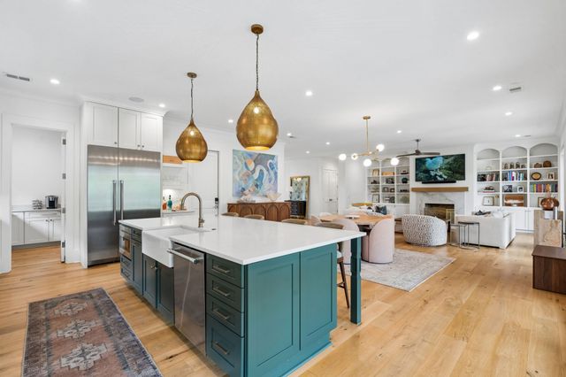 260 Island Park Dr, Charleston, SC 29492