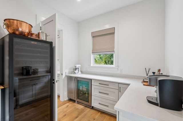 260 Island Park Dr, Charleston, SC 29492