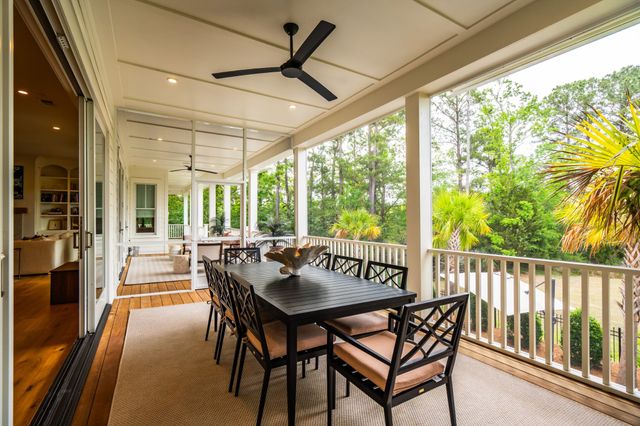 260 Island Park Dr, Charleston, SC 29492