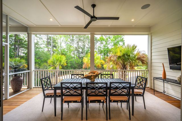 260 Island Park Dr, Charleston, SC 29492